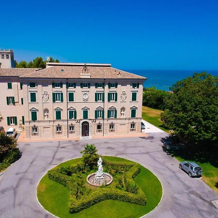 Domus Stella Maris - Casa Per Ferie Hotel Ancona Bagian luar foto
