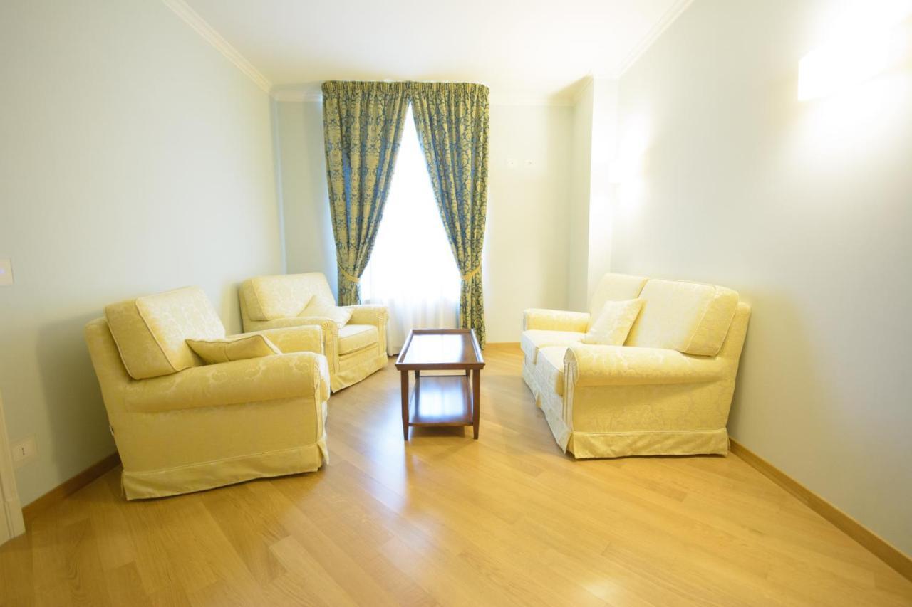 Domus Stella Maris - Casa Per Ferie Hotel Ancona Bagian luar foto