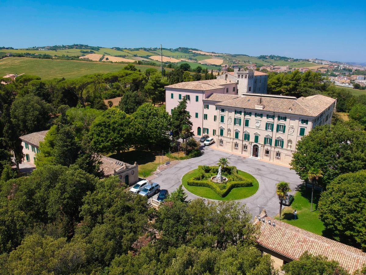 Domus Stella Maris - Casa Per Ferie Hotel Ancona Bagian luar foto