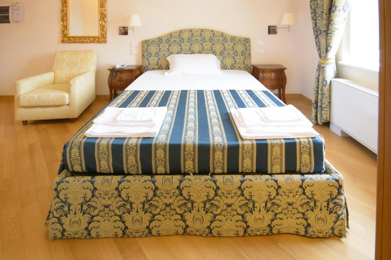 Domus Stella Maris - Casa Per Ferie Hotel Ancona Bagian luar foto