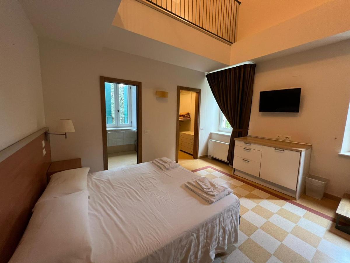 Domus Stella Maris - Casa Per Ferie Hotel Ancona Bagian luar foto