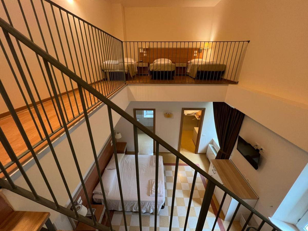 Domus Stella Maris - Casa Per Ferie Hotel Ancona Bagian luar foto