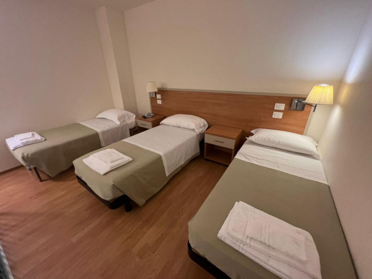Domus Stella Maris - Casa Per Ferie Hotel Ancona Bagian luar foto