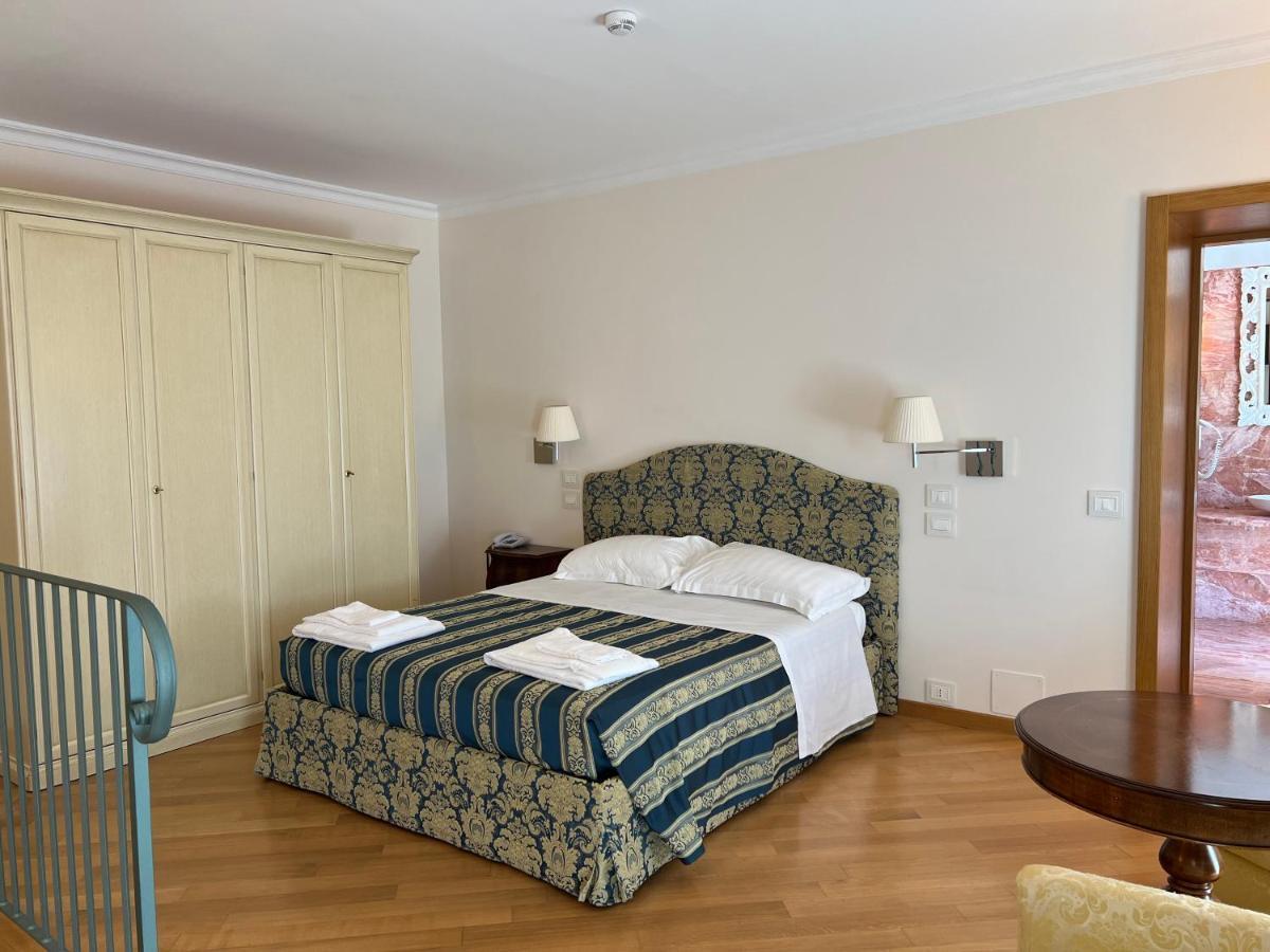 Domus Stella Maris - Casa Per Ferie Hotel Ancona Bagian luar foto