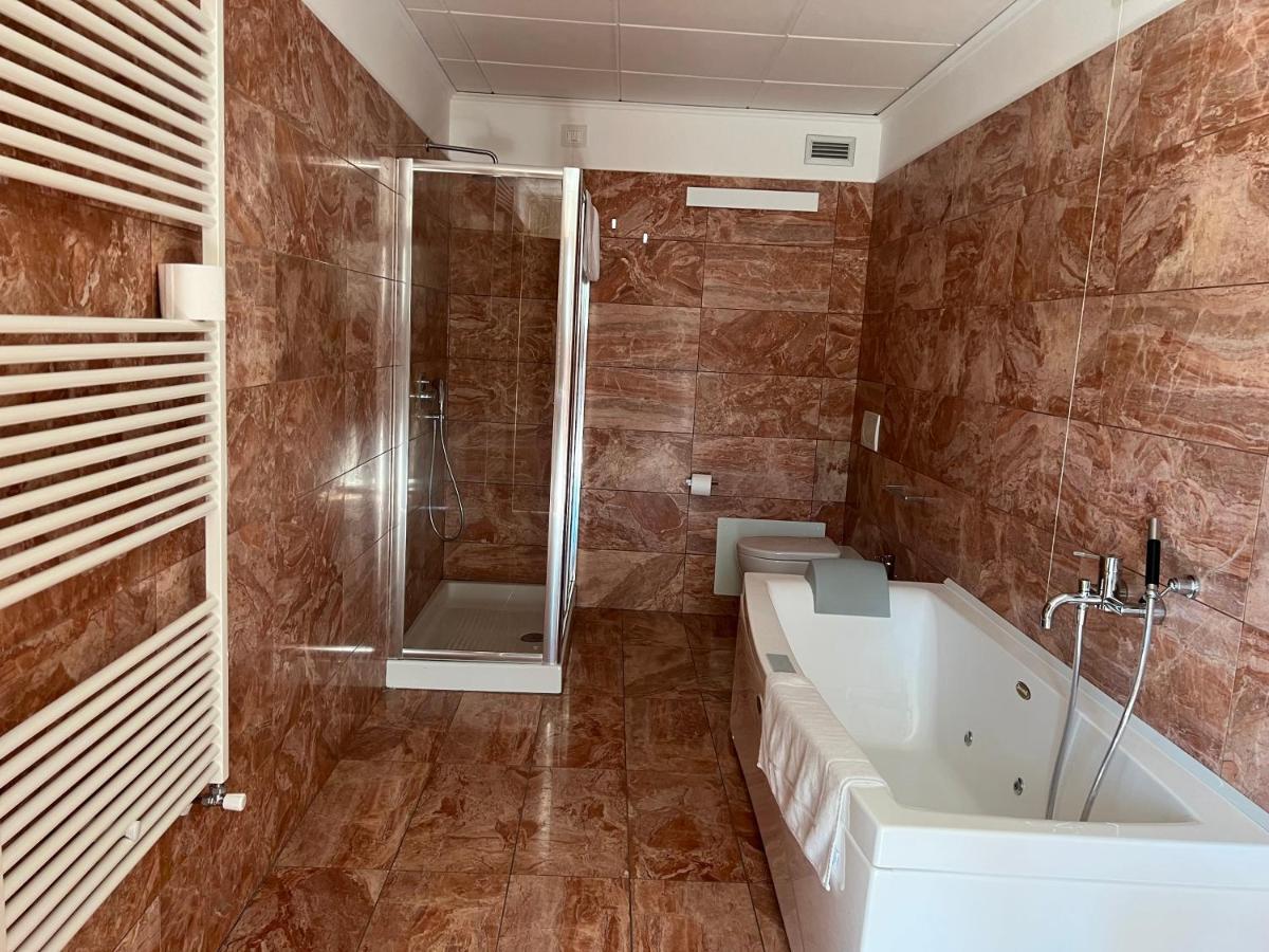 Domus Stella Maris - Casa Per Ferie Hotel Ancona Bagian luar foto