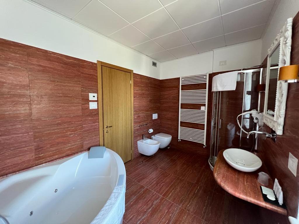 Domus Stella Maris - Casa Per Ferie Hotel Ancona Bagian luar foto